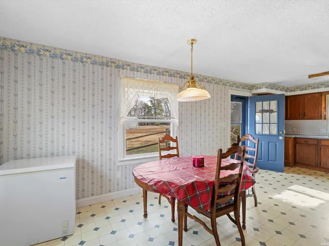 $109,900 | 1124 East 4th Street, Mount Vernon, IN 47620