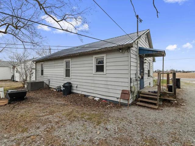 $109,900 | 1124 East 4th Street, Mount Vernon, IN 47620