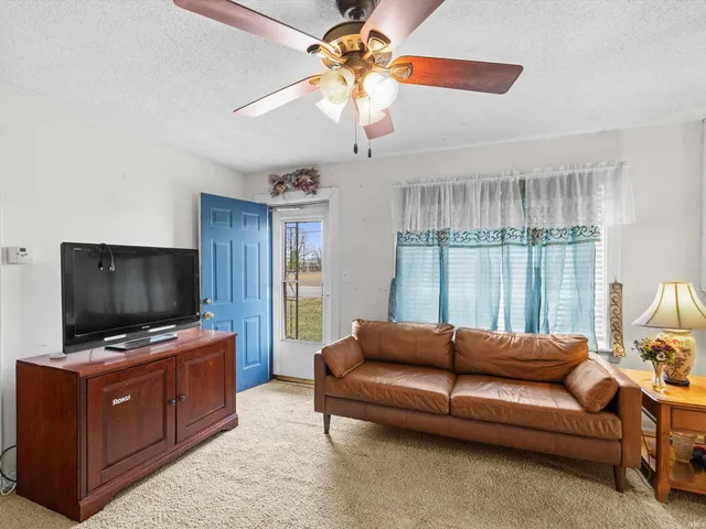 $109,900 | 1124 East 4th Street, Mount Vernon, IN 47620