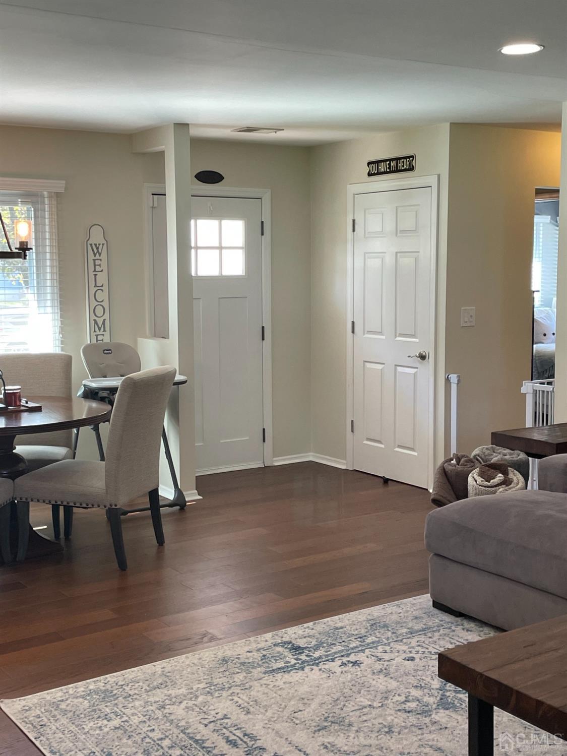 22 Cambridge Road Kendall Park, NJ 08824 - Photo 8 of 28 Gallery Image 8