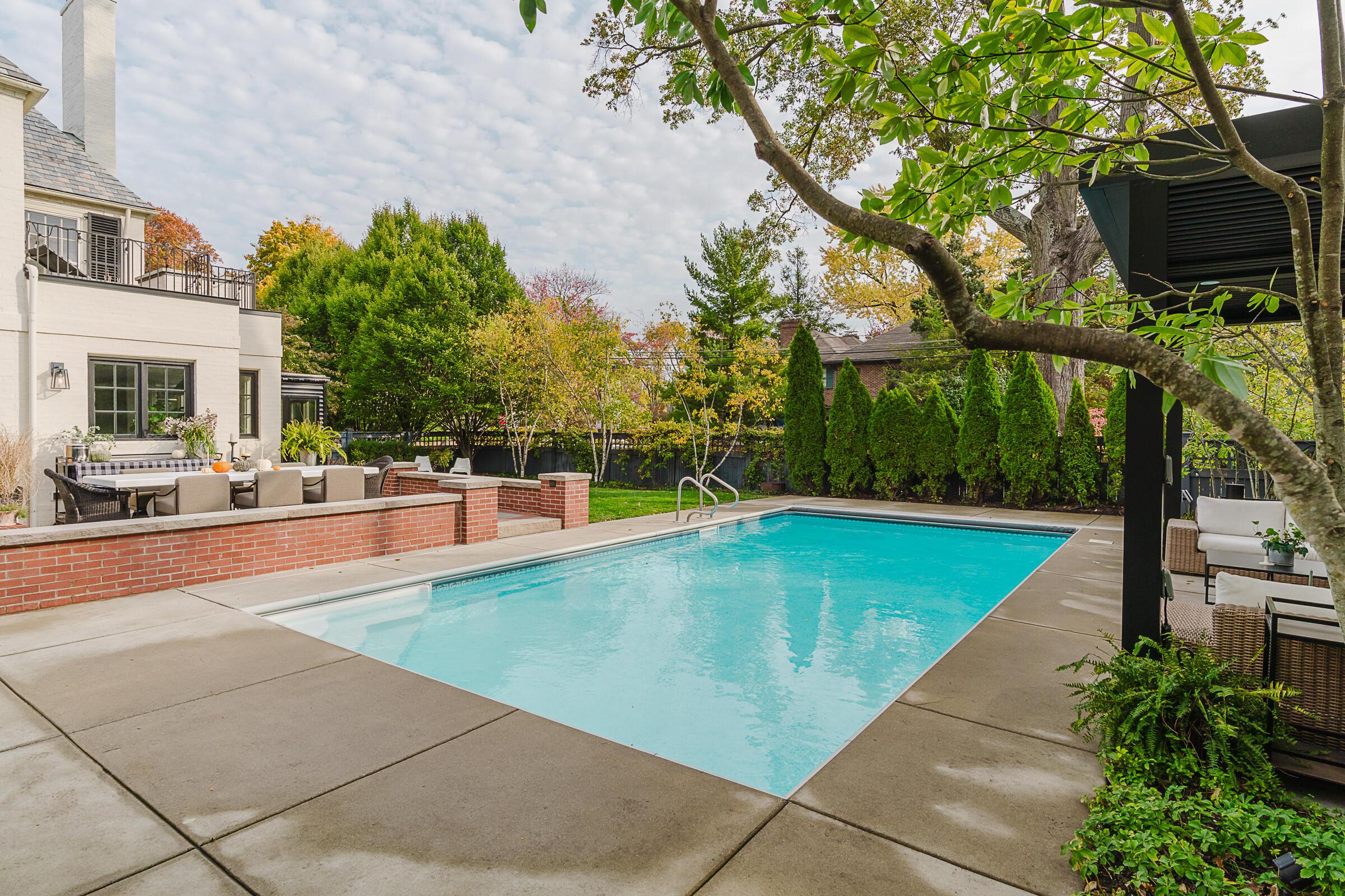 2521 Bexley Park Road Columbus, OH 43209 - Photo 57 of 67 2521 Bexley Park Pool-2