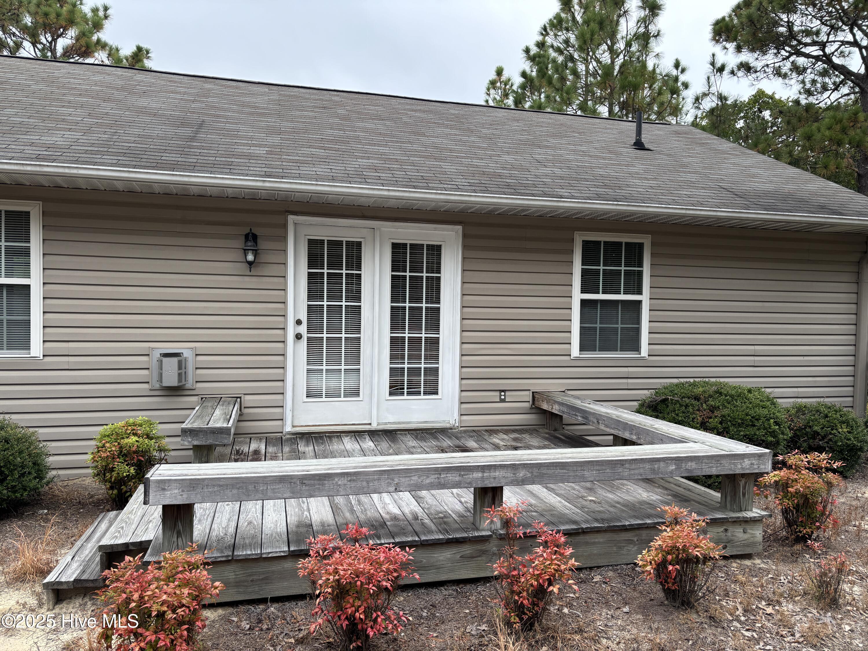 4 Monroe Lane Pinehurst, NC 28374 - Photo 12 of 12 Back deck
