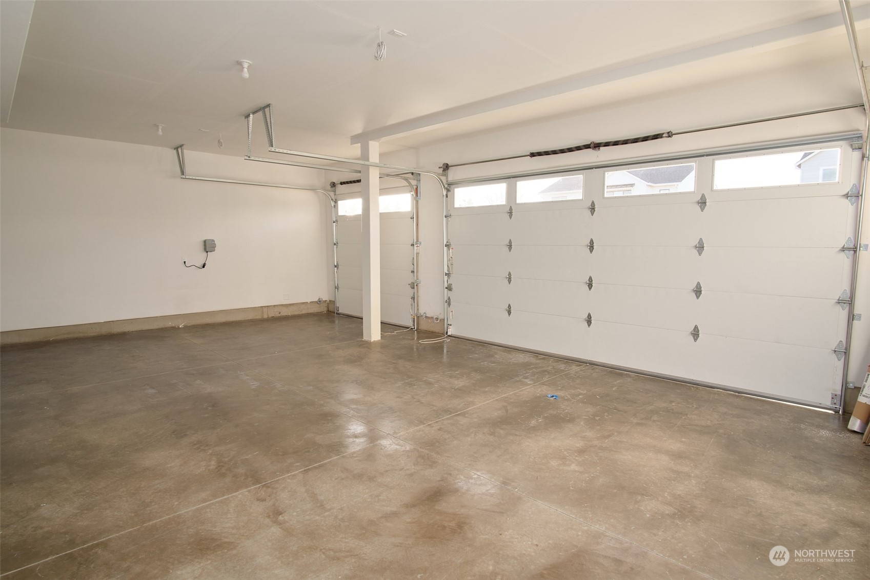 708 Cardinal Avenue Winlock, WA 98596 - Photo 9 of 28 a view of an empty room