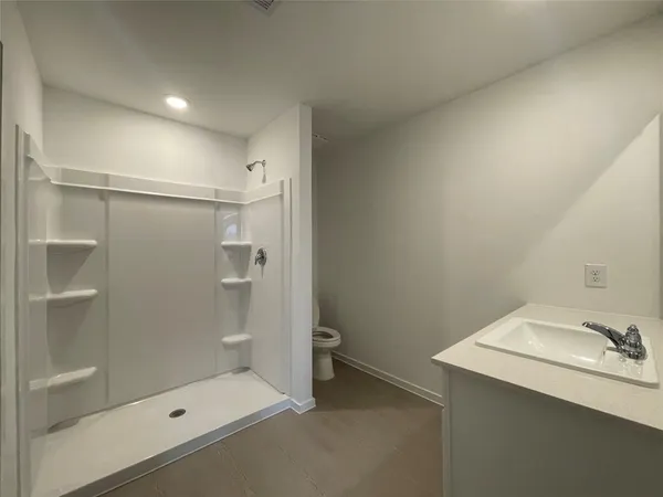 $187,990 | 5040 Freedom Lane, Bay City, TX 77414