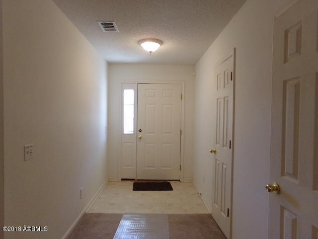 125 Ridgeland Lakes Drive Ridgeland, SC 29936 - Photo 8 of 41 102_8288
