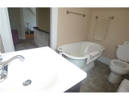 16 Lakeview Road West Boothbay Harbor, ME 04575 - Photo 19 of 19 Bathroom.