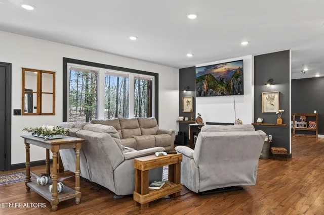 $565,000 | 399 Georgee Road, Jamestown, TN 38556