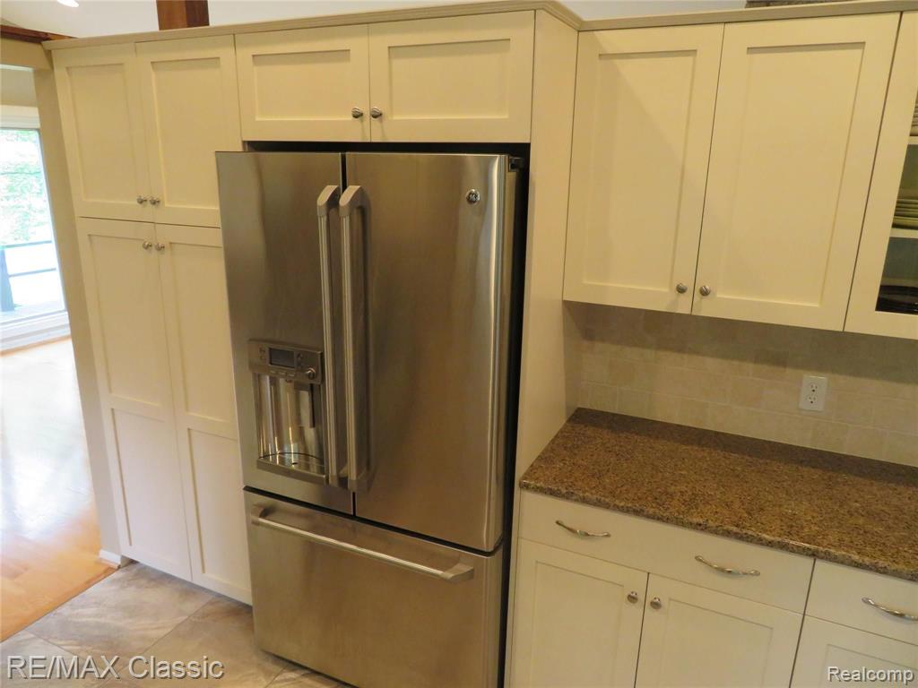 758 Ironstone Drive Rochester Hills, MI 48309 - Photo 9 of 56