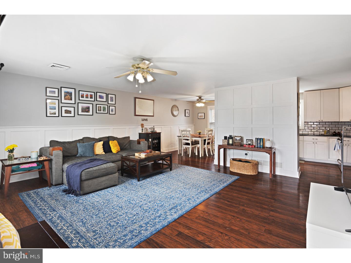 126 Quaker Road Pennsville, NJ 08070 - Photo 2 of 23 Living Room