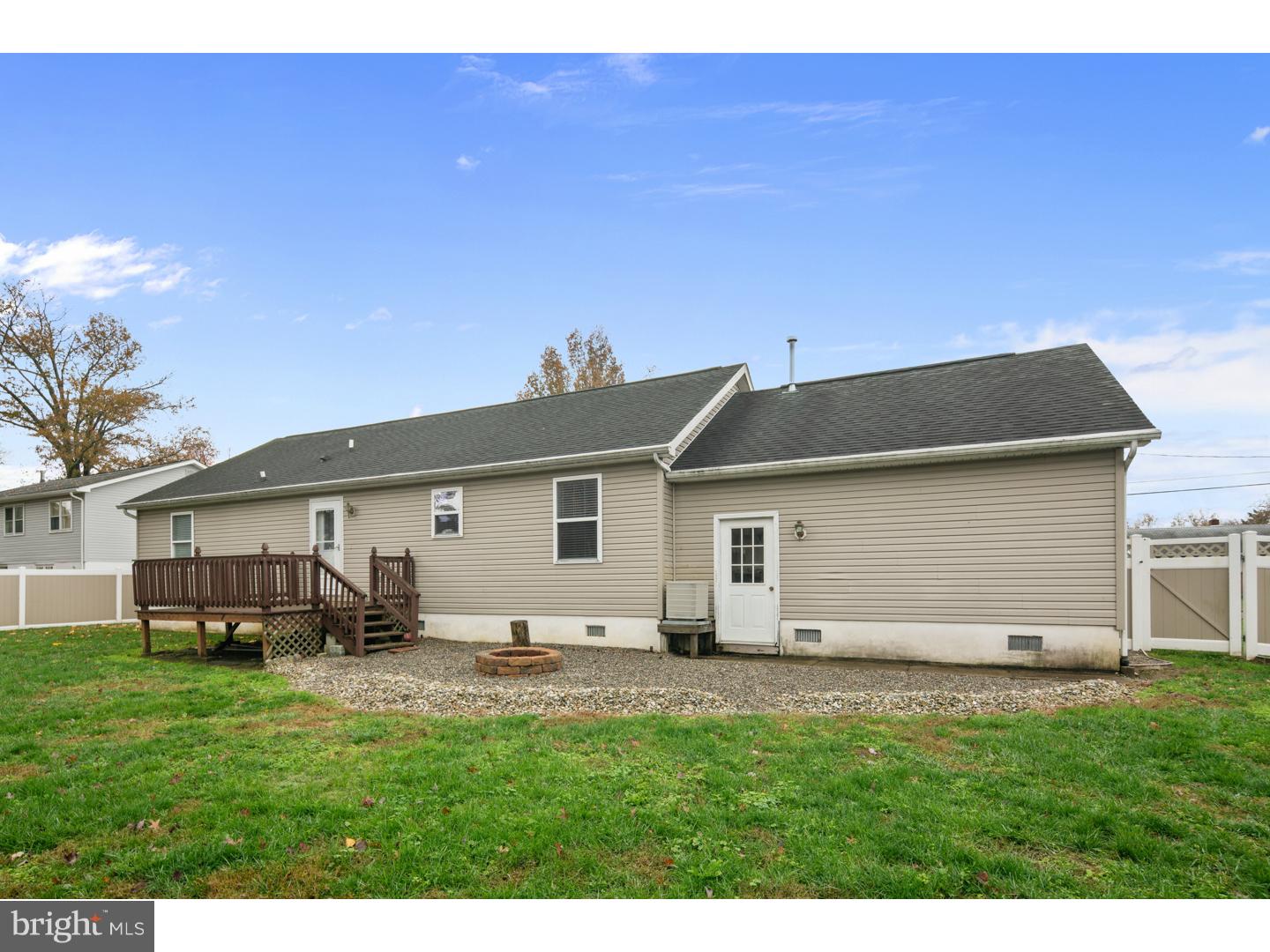 126 Quaker Road Pennsville, NJ 08070 - Photo 22 of 23 Exterior Back