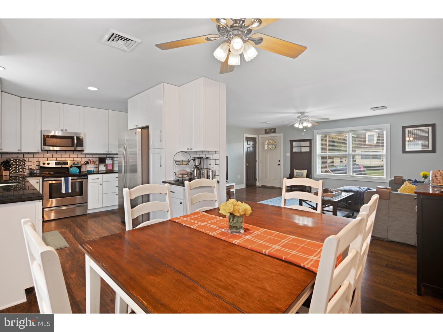126 Quaker Road Pennsville, NJ 08070 - Photo 4 of 23 Breakfast Room