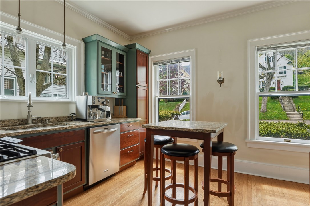 127 East 4th Street Corning, NY 14830 - Photo 8 of 48