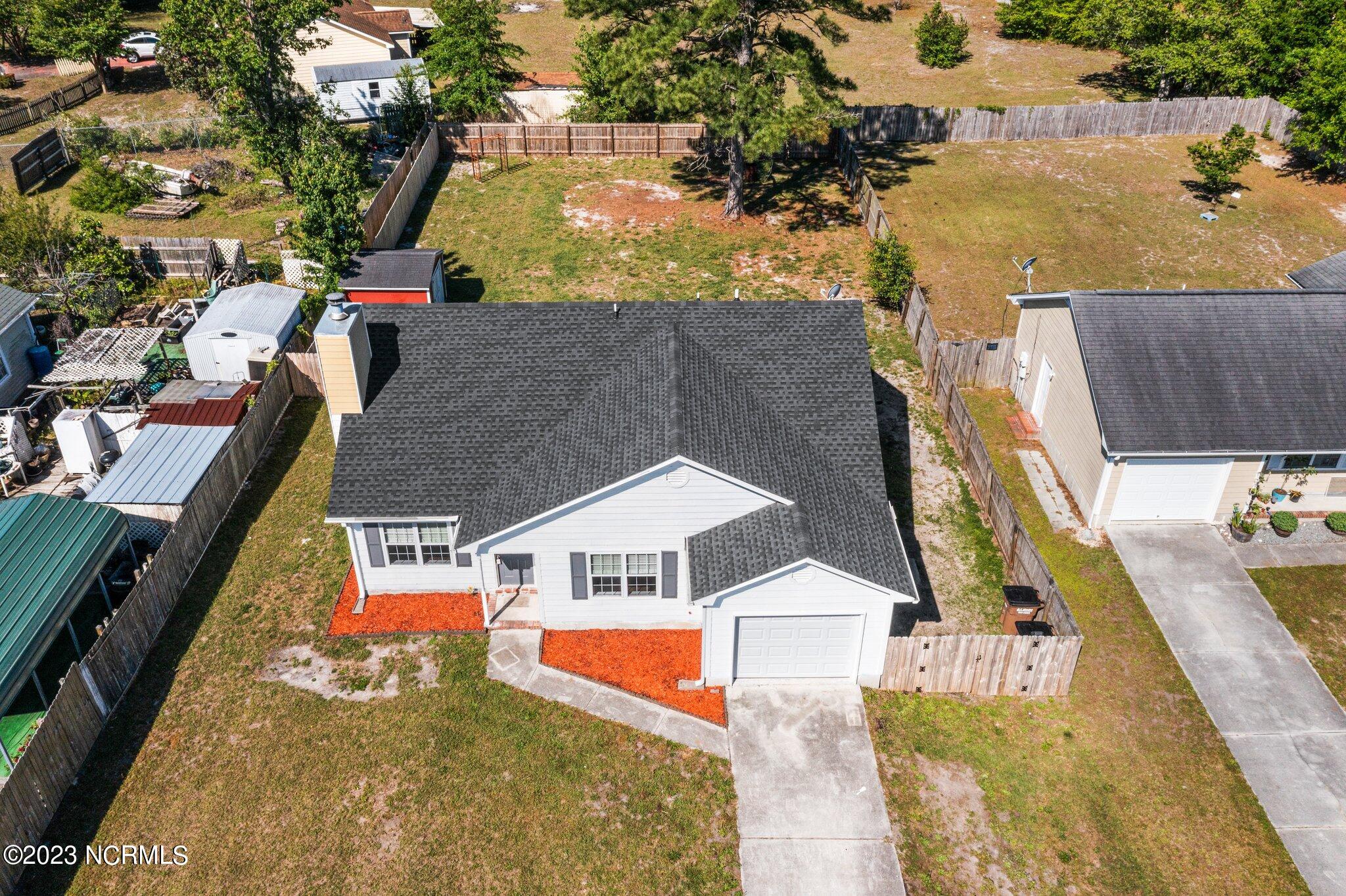 484 Sand Ridge Road Hubert, NC 28539 - Photo 10 of 46 10-web-or-mls-10