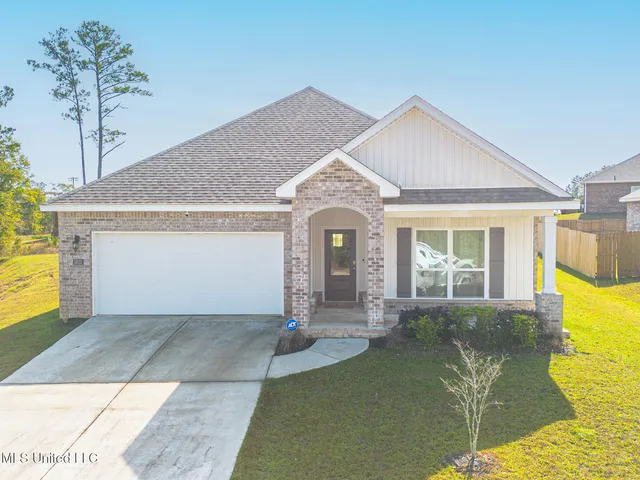 $304,500 | 5625 Overland Drive, Biloxi, MS 39532