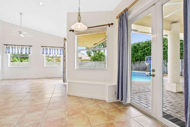 1699 Southwest 16th Street Boca Raton, FL 33486 - Photo 4 of 20 Breakfast Area