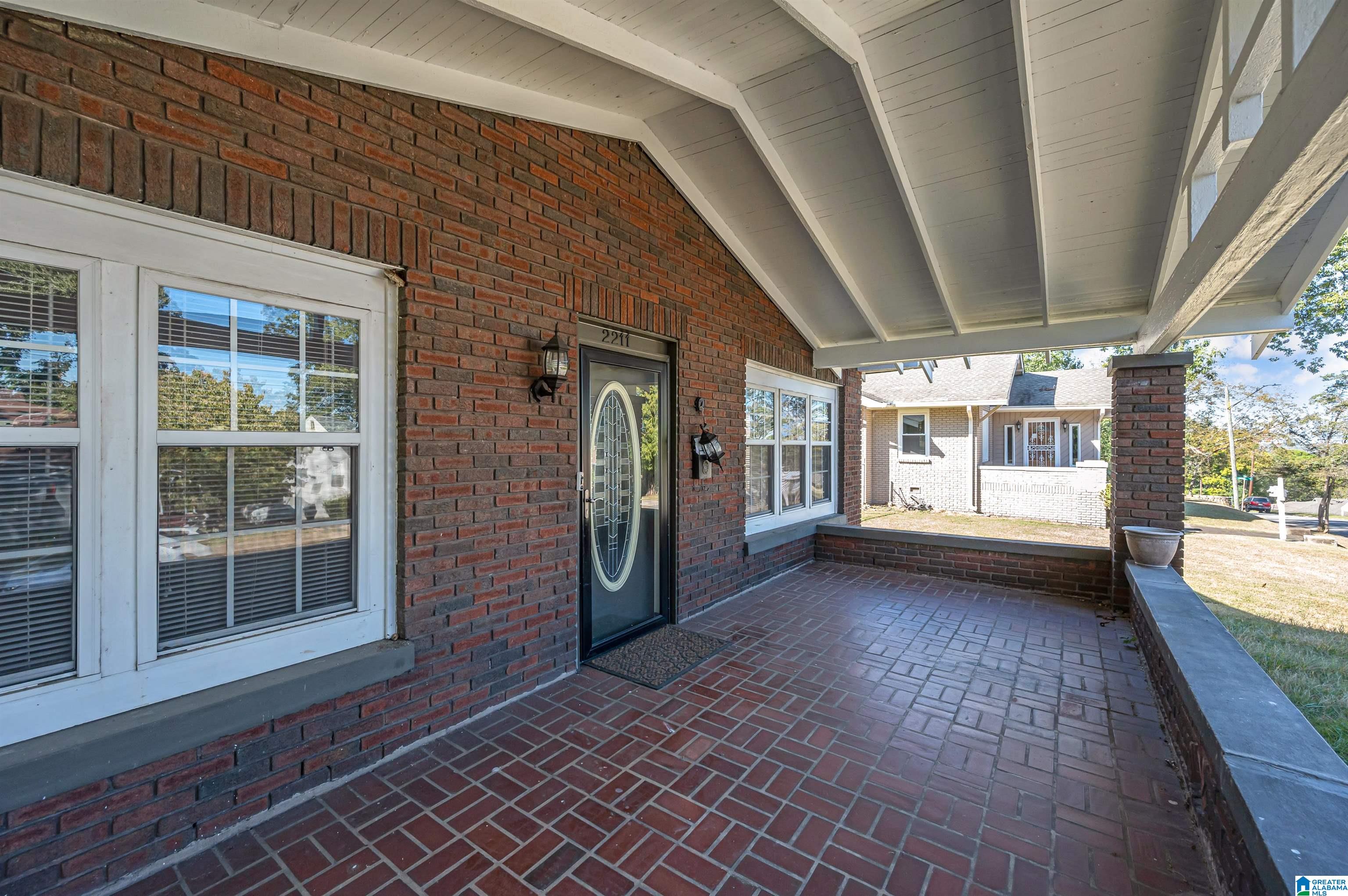 2211 25th Street Southwest Birmingham, AL 35208 - Photo 4 of 30