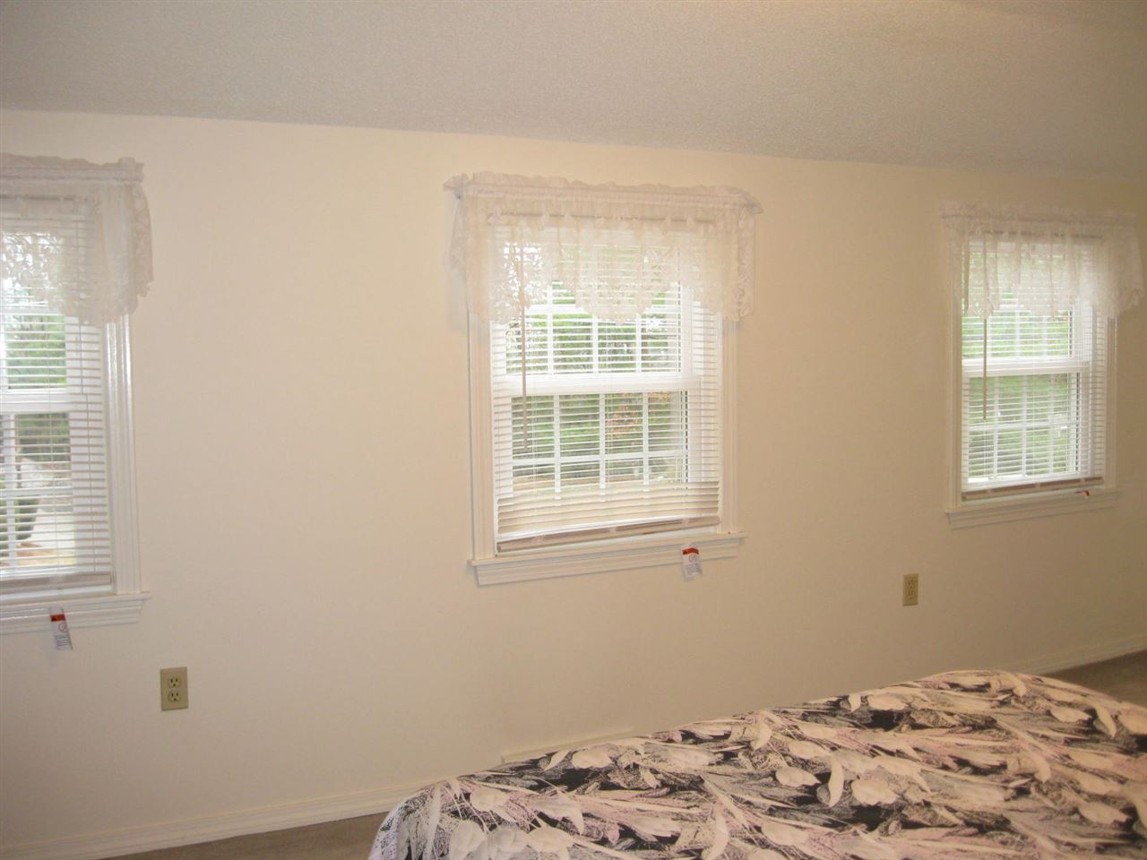 120 Cannongate III Road Nashua, NH 03063 - Photo 29 of 37 Gallery Image 29