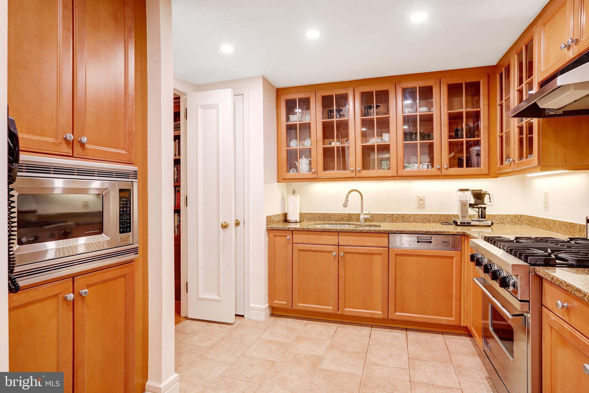 1155 23rd Street Northwest, Unit 2E Washington, DC 20037 - Photo 16 of 43