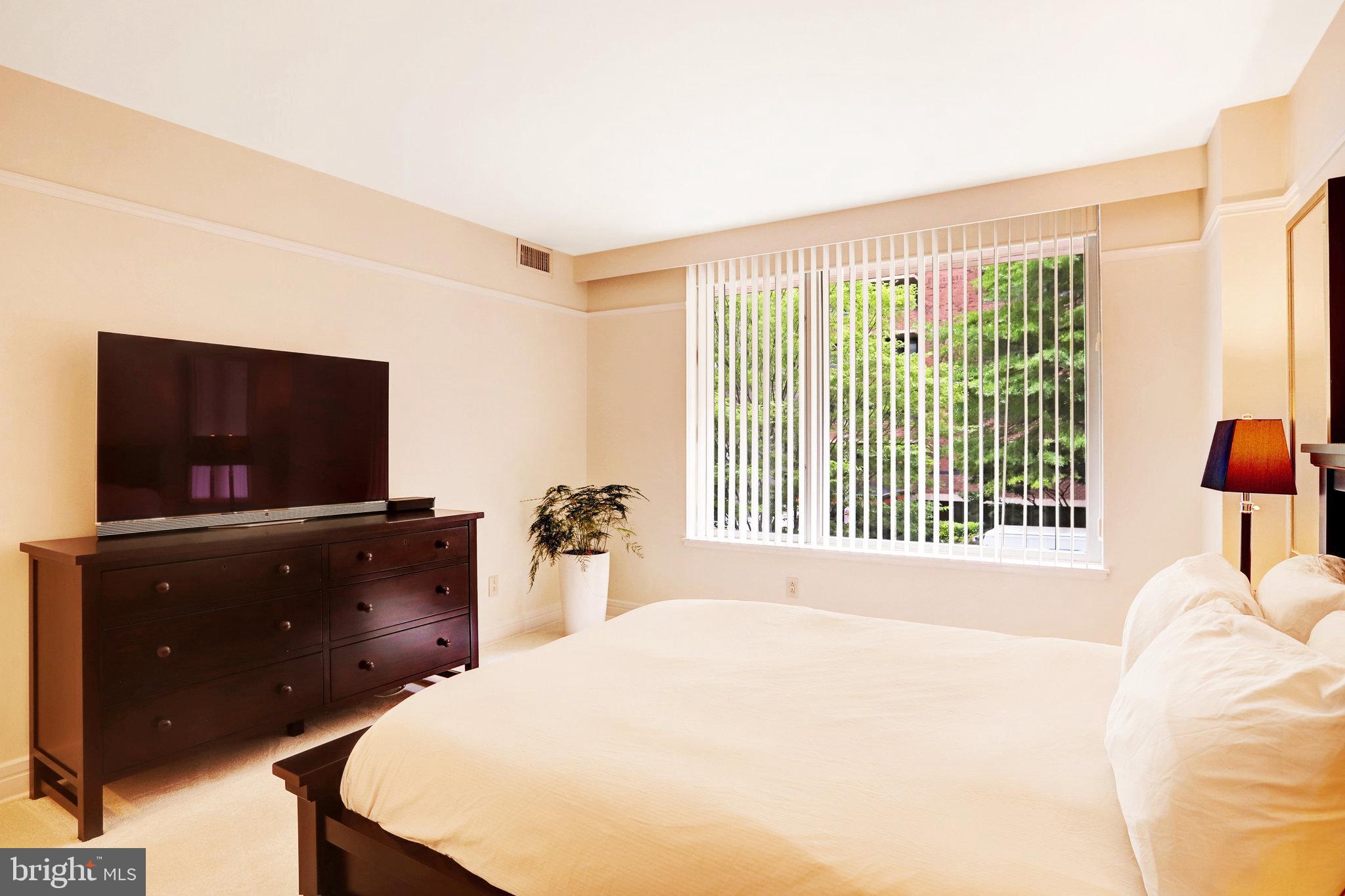 1155 23rd Street Northwest, Unit 2E Washington, DC 20037 - Photo 38 of 43