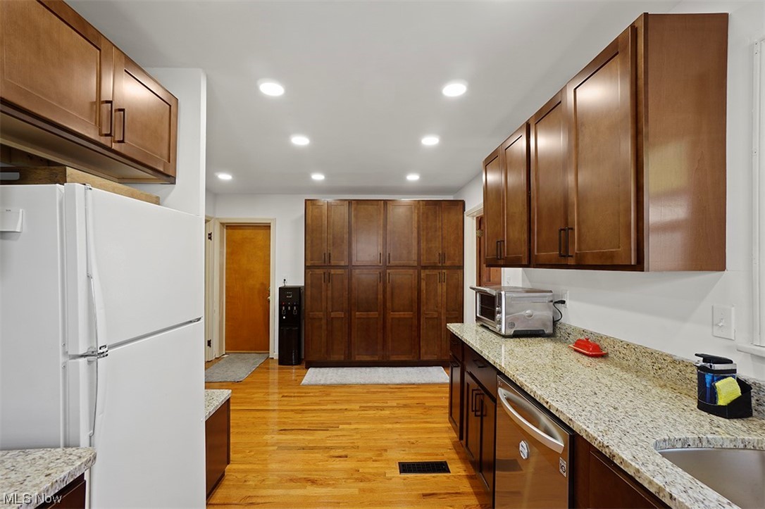 3418 Colton Road Shaker Heights, OH 44122 - Photo 11 of 30 Gallery Image 11