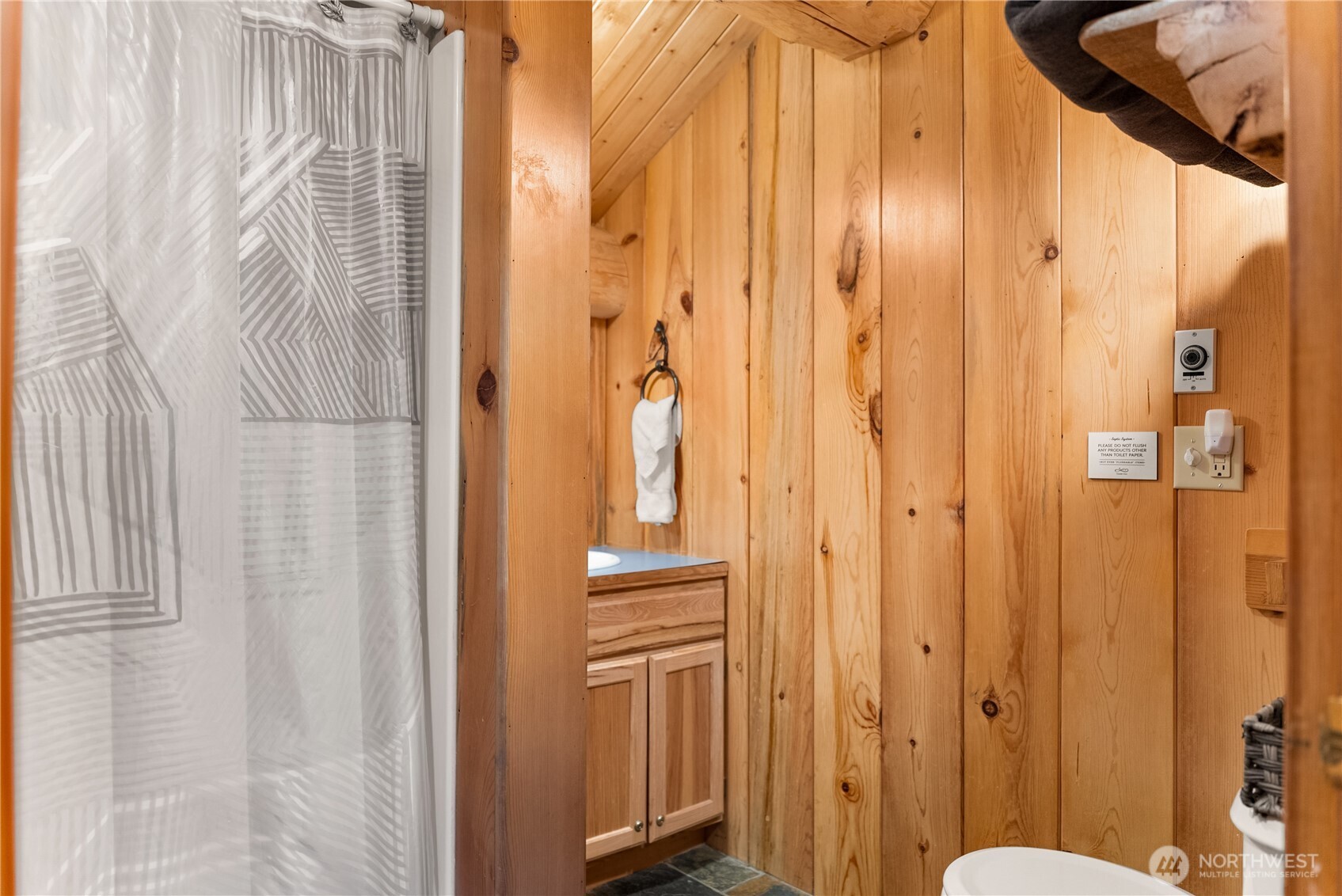 40 A Wolf Ridge Lane, Unit A Winthrop, WA 98862 - Photo 23 of 37