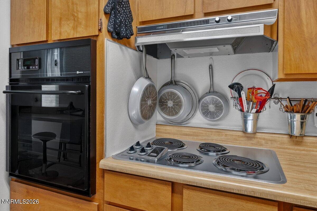 1945 4th Street, Unit 3 Sparks, NV 89431 - Photo 8 of 20 a stove top oven sitting inside of a kitchen