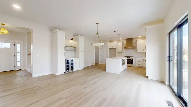 $589,900 | 5006 Chestnut Grove Drive, Champaign, IL 61822