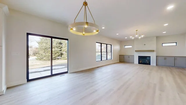 $589,900 | 5006 Chestnut Grove Drive, Champaign, IL 61822