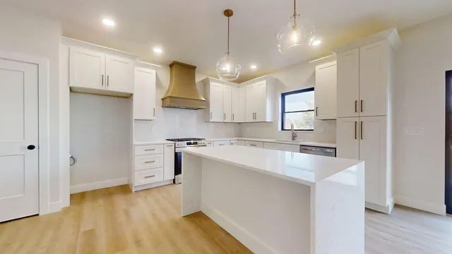 $589,900 | 5006 Chestnut Grove Drive, Champaign, IL 61822