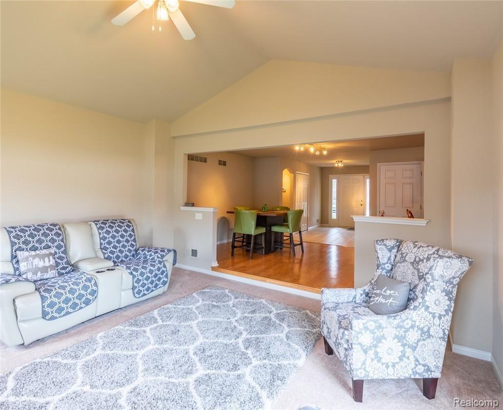 15770 East 14 Mile Road Fraser, MI 48026 - Photo 10 of 24 15770 E 14 Mile-15.jpg