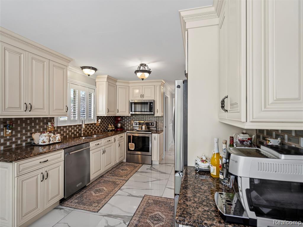 55589 Raspberry Drive Macomb, MI 48042 - Photo 16 of 40 Gallery Image 16