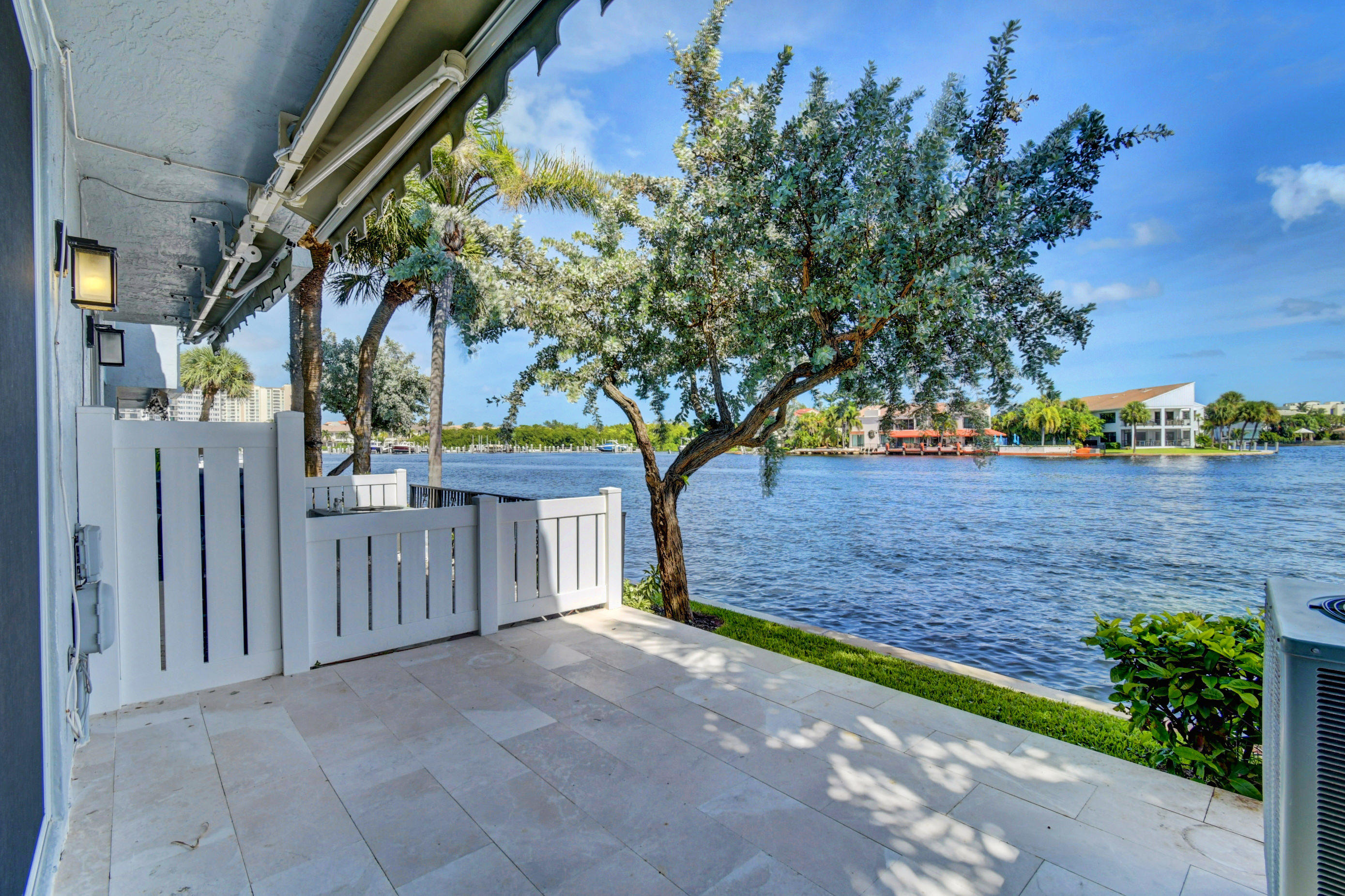 888 Jeffery Street Boca Raton, FL 33487 - Photo 3 of 57 63_dsc_2549_50_51_52_53