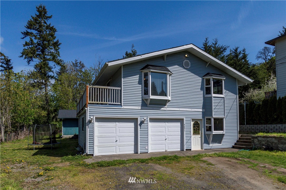 4651 Southeast Foss Road Port Orchard, WA 98366 - Photo 2 of 24 Gallery Image 2