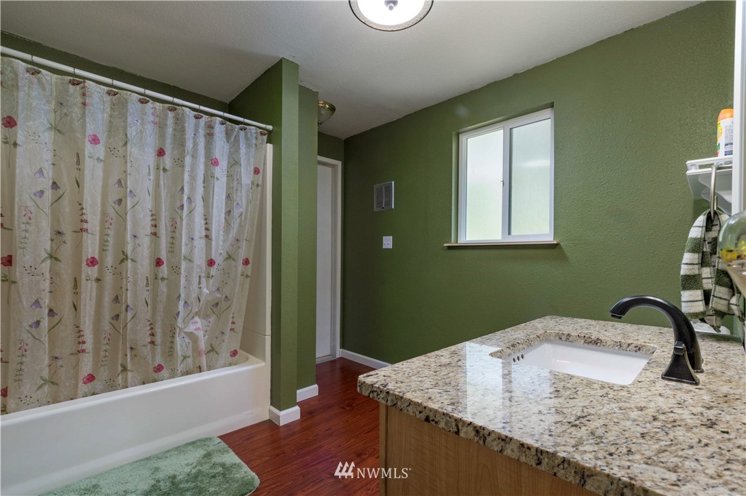 4651 Southeast Foss Road Port Orchard, WA 98366 - Photo 11 of 24 Gallery Image 11