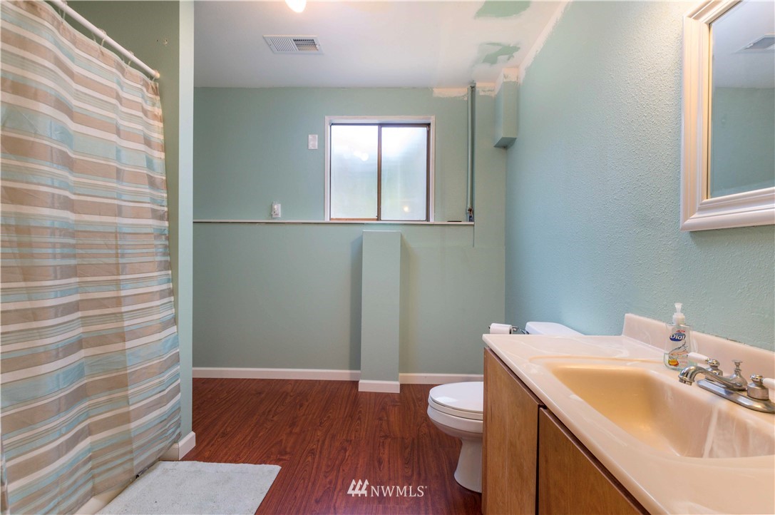 4651 Southeast Foss Road Port Orchard, WA 98366 - Photo 14 of 24 Gallery Image 14