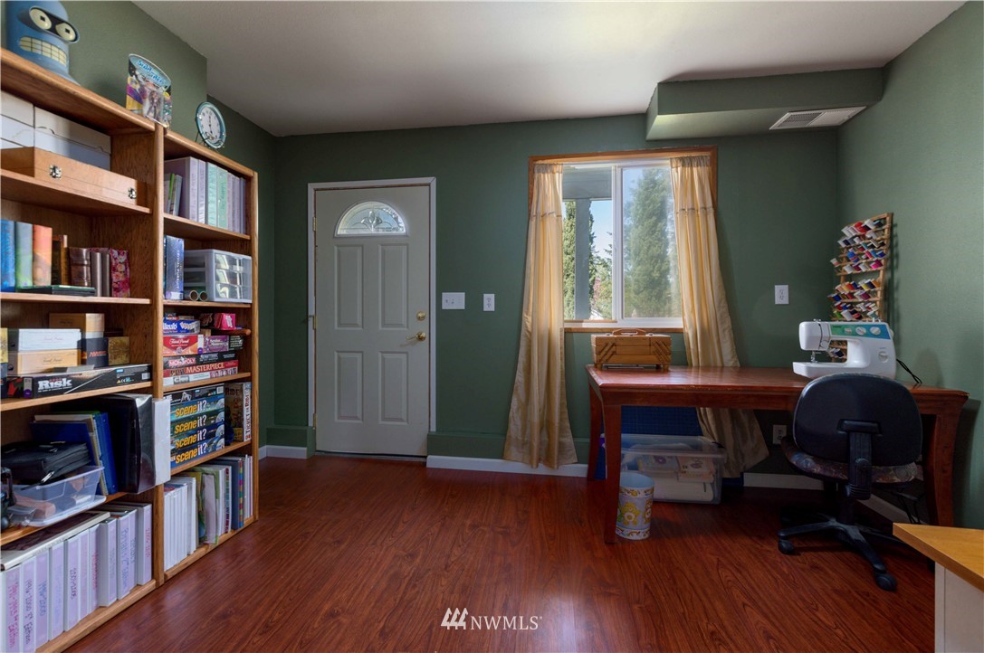 4651 Southeast Foss Road Port Orchard, WA 98366 - Photo 17 of 24 Gallery Image 17
