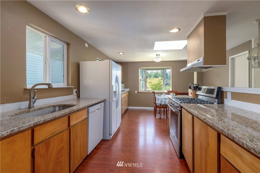 4651 Southeast Foss Road Port Orchard, WA 98366 - Photo 7 of 24 Gallery Image 7