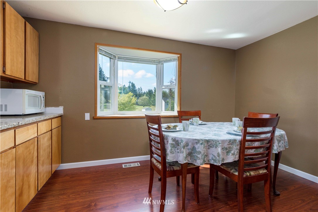 4651 Southeast Foss Road Port Orchard, WA 98366 - Photo 8 of 24 Gallery Image 8