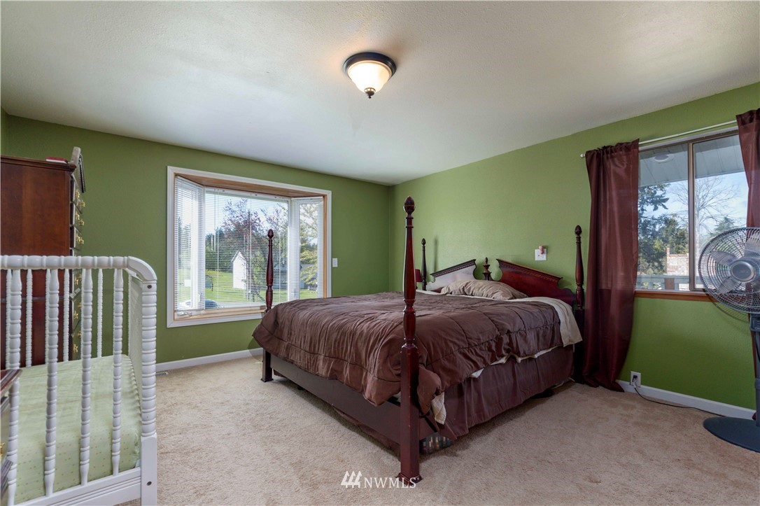 4651 Southeast Foss Road Port Orchard, WA 98366 - Photo 10 of 24 Gallery Image 10