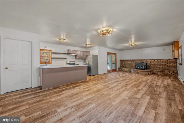 $1,900 | 438 Gloyd Lane, Great Cacapon, WV 25422