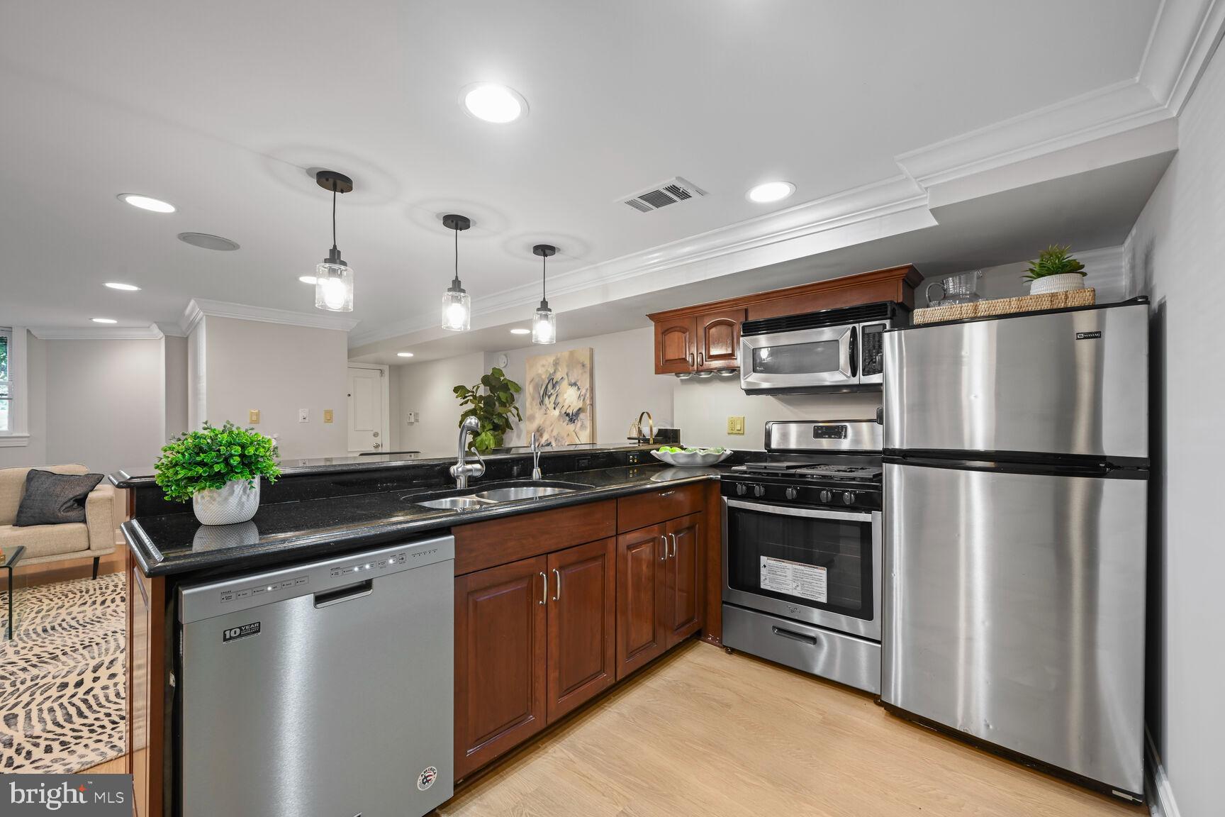 1832 Calvert Street Northwest, Unit 1 Washington, DC 20009 - Photo 10 of 23