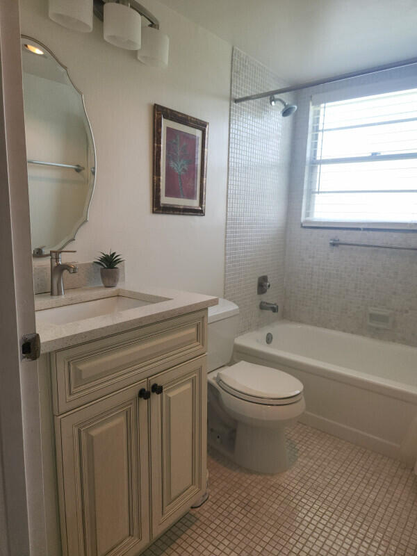 158 Preston Way Boca Raton, FL 33434 - Photo 9 of 11 6