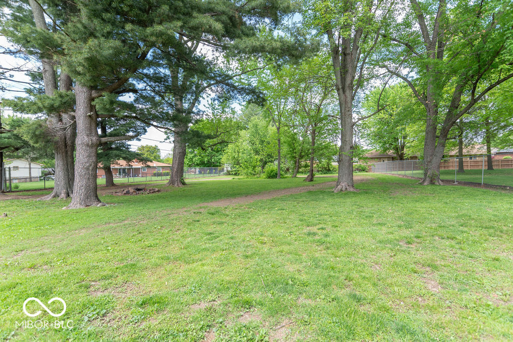 212 West Banta Road Indianapolis, IN 46217 - Photo 34 of 35 Gallery Image 34