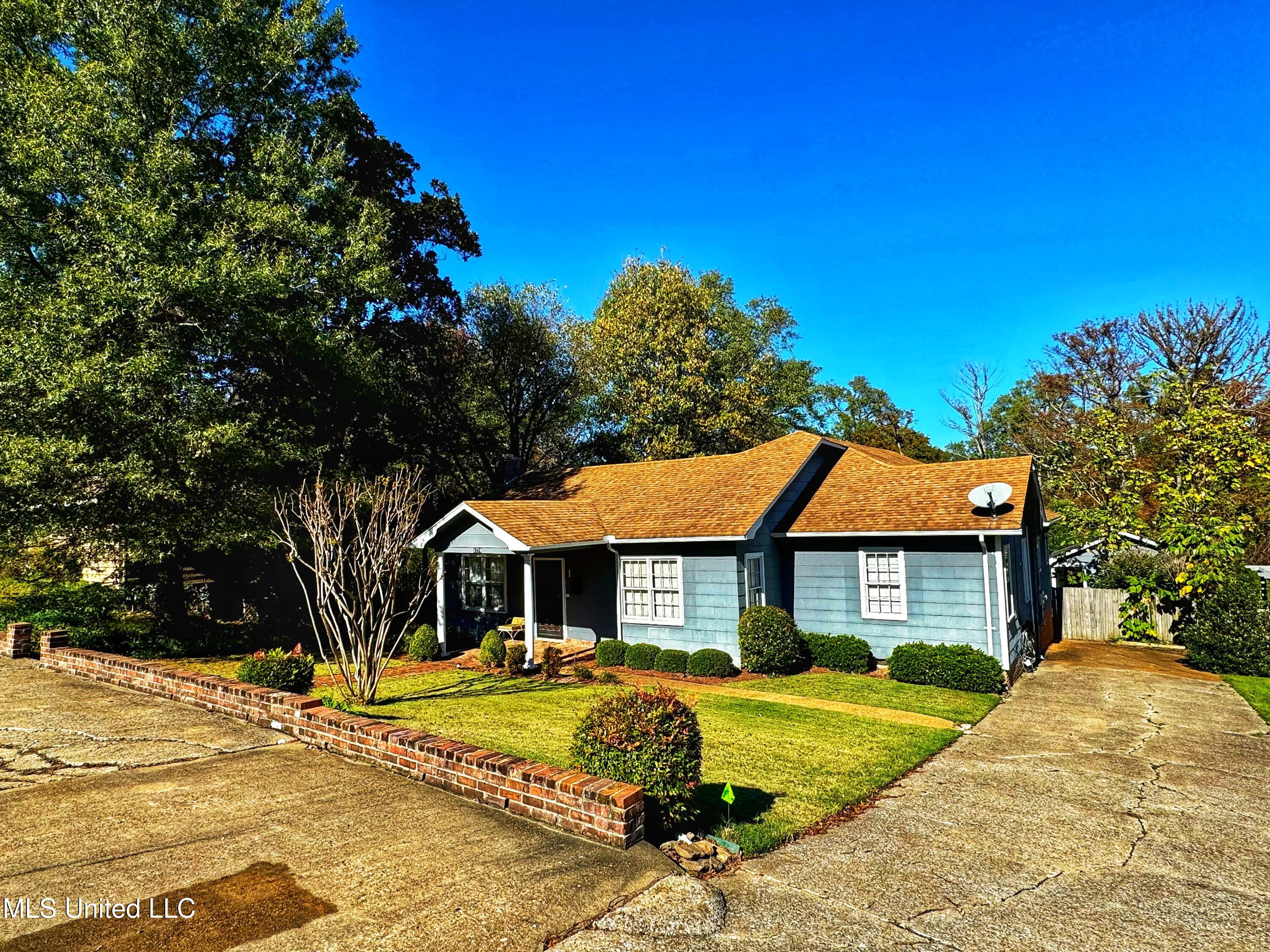 1724 Riverside Avenue Clarksdale, MS 38614 - Photo 1 of 25 IMG_3682