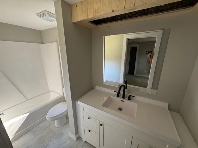 $249,000 | 10315 East County 14 Highway, Lewistown, IL 61542