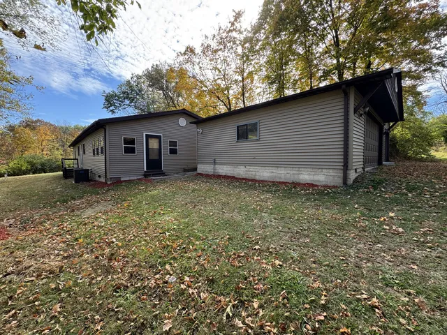 $249,000 | 10315 East County 14 Highway, Lewistown, IL 61542