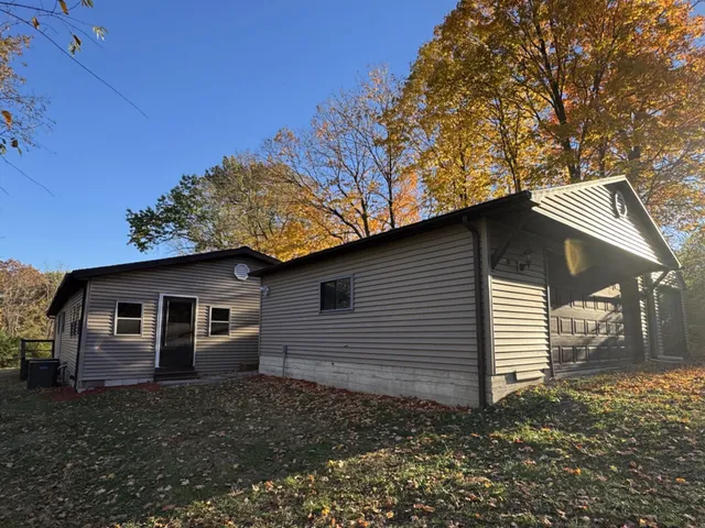 $249,000 | 10315 East County 14 Highway, Lewistown, IL 61542