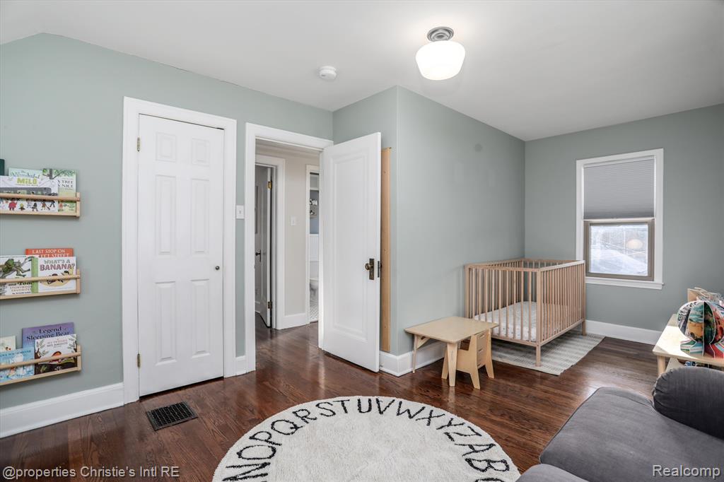 20429 Lichfield Road Detroit, MI 48221 - Photo 24 of 29