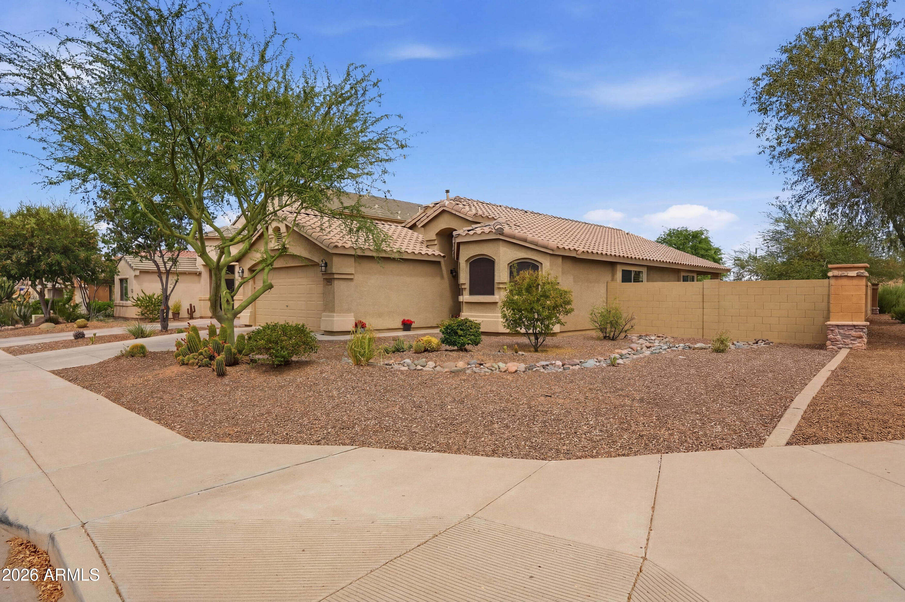 2956 East Shady Spring Trail Phoenix, AZ 85024 - Photo 4 of 37 Large Corner Lot