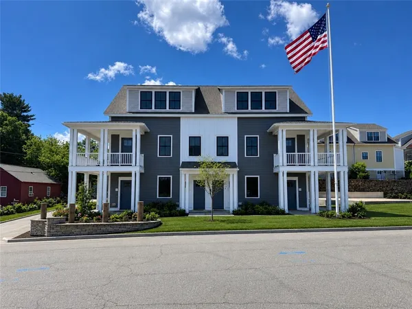 $899,900 | 67 Queen Street, Unit 5C, East Greenwich, RI 02818